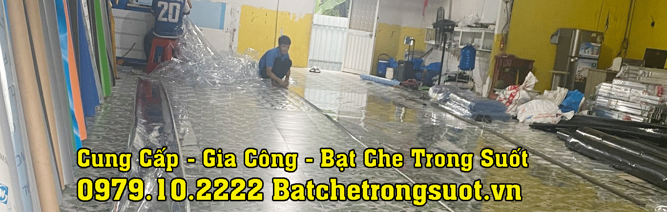 Bạt che trong suốt